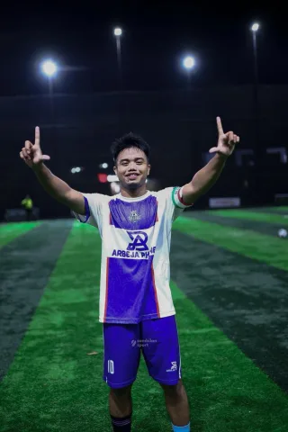 KEVIN M IQBAL